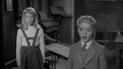 Le Village des damnés 1960. vf