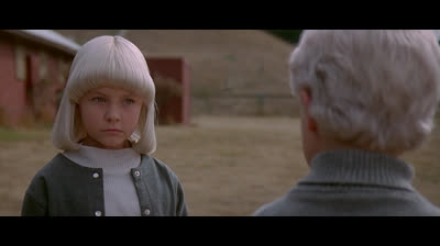 Le Village des damnés  1995. vf