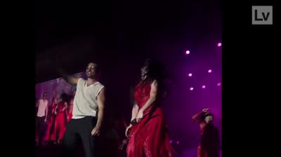 Amor en el Escenario: Miguel Ángel Silvestre Dedica un Tierno Mensaje a Lali Espósito