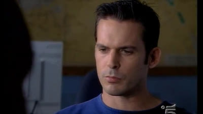 Distretto di Polizia 06x19 fuoco sulla città